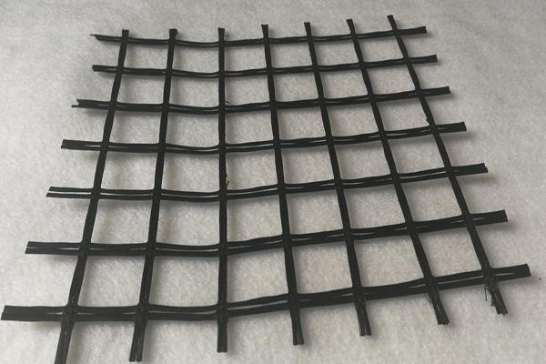 土工格柵施工質(zhì)量的影響因素分析及解決方法  第2張
