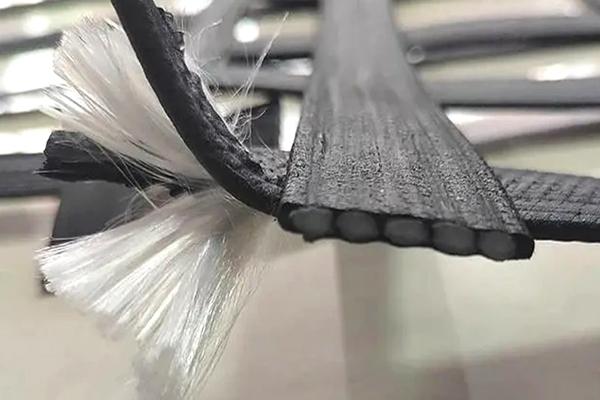 高韌性聚酯紗線集束土工格柵在路面中的應用  第1張